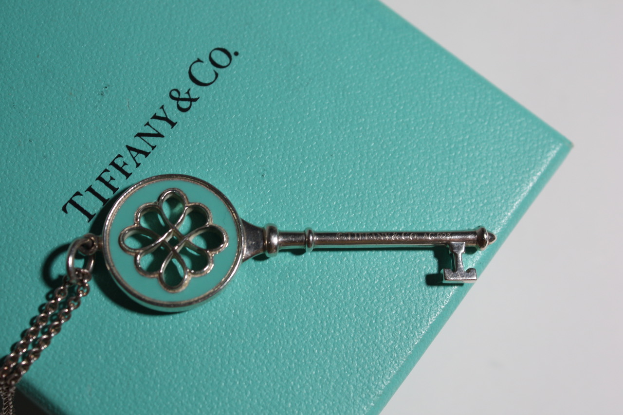 tiffany knot key pendant