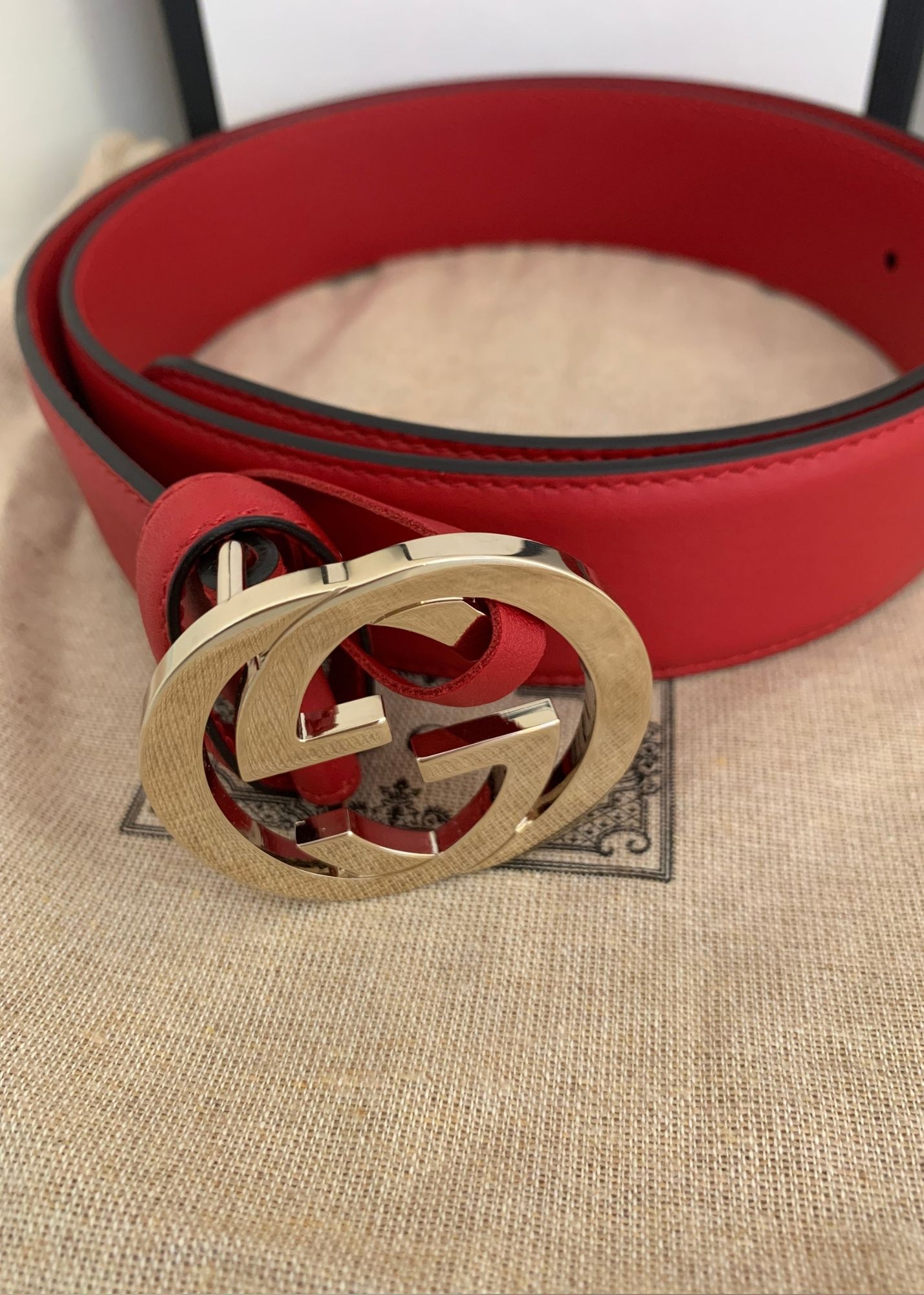 Interlocking G leather belt