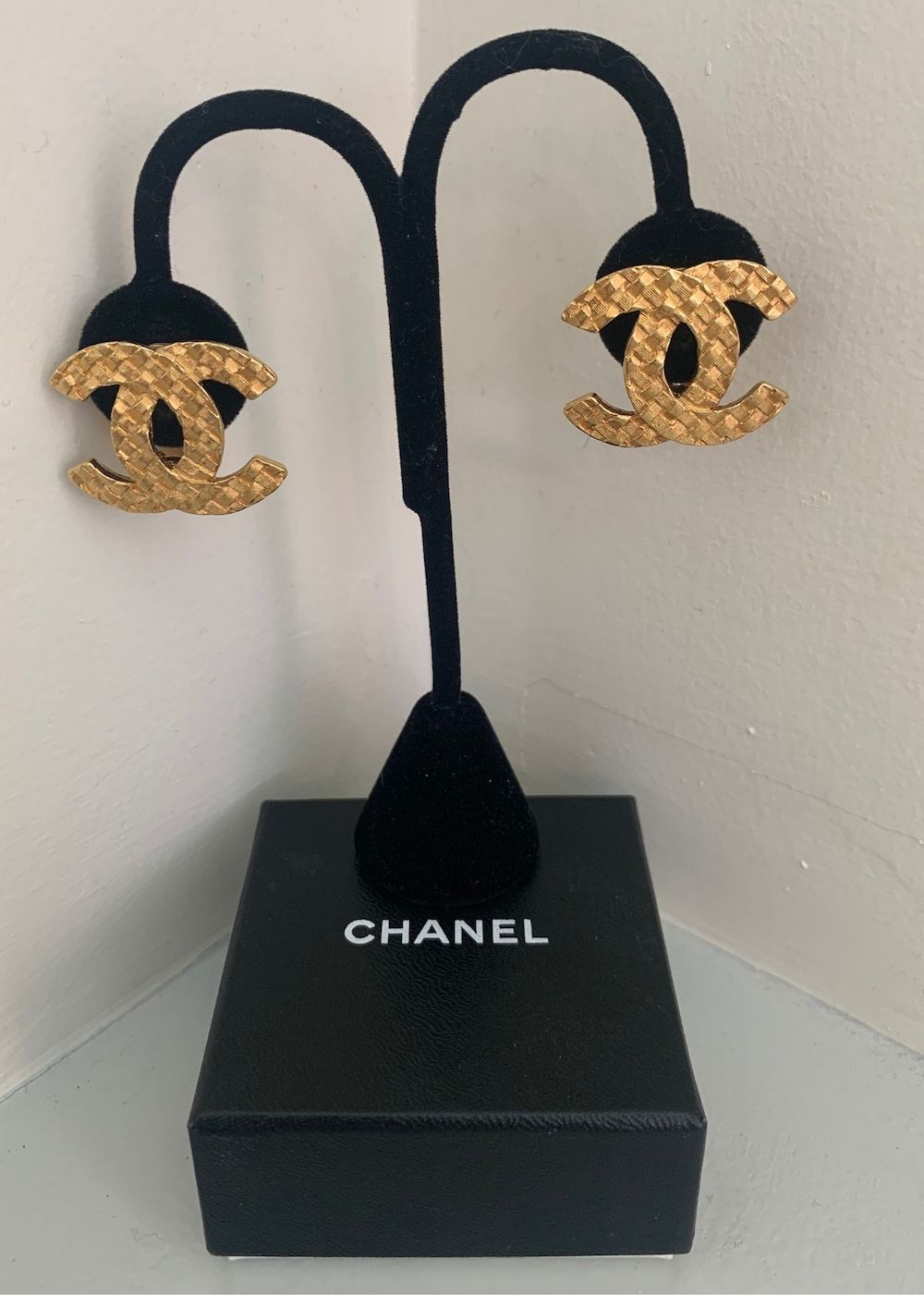 Chanel Quilted Clip-On Earrings in Gold