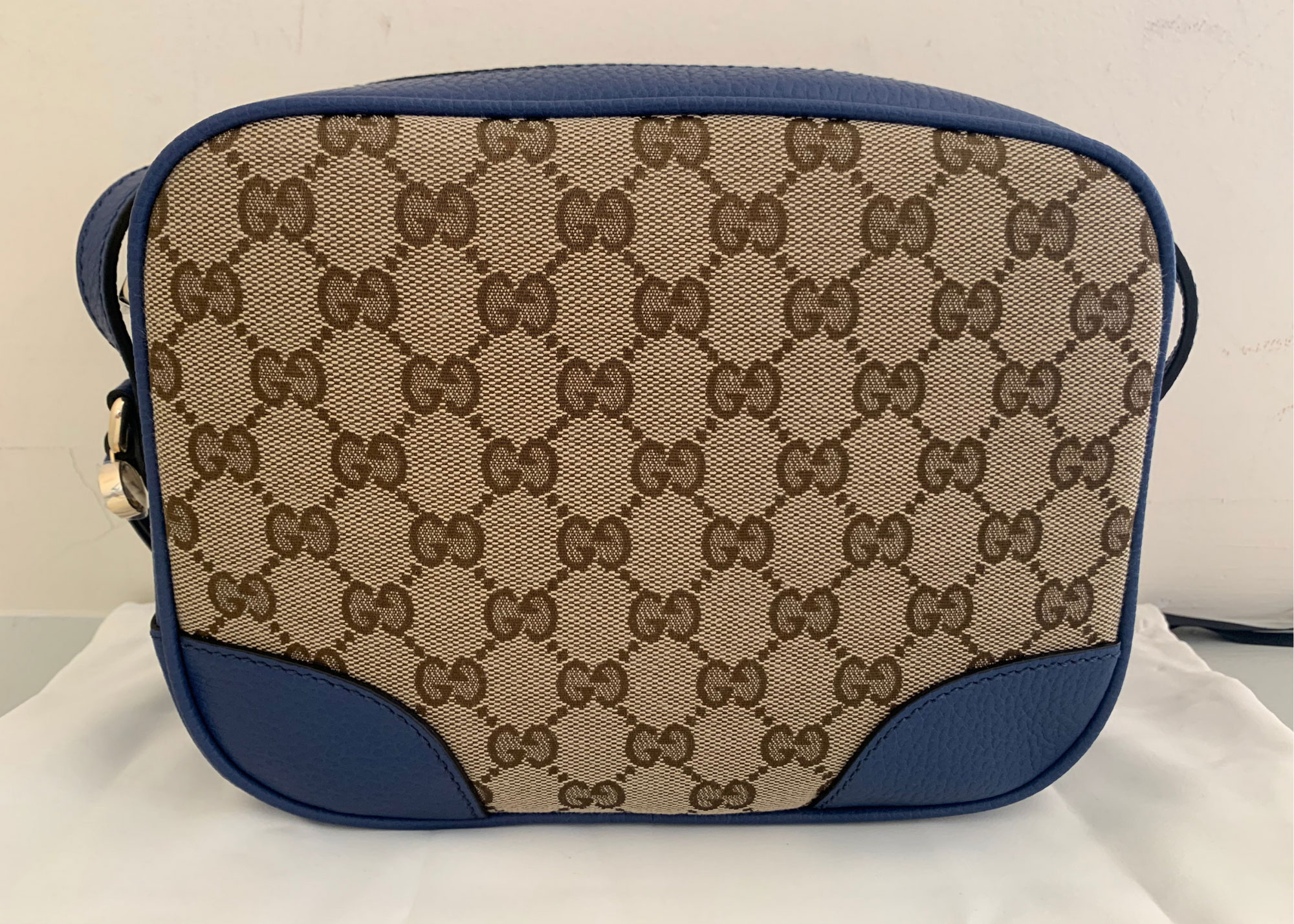 Gucci GG Supreme Bree Camera Crossbody Bag in Caspian Blue NEW