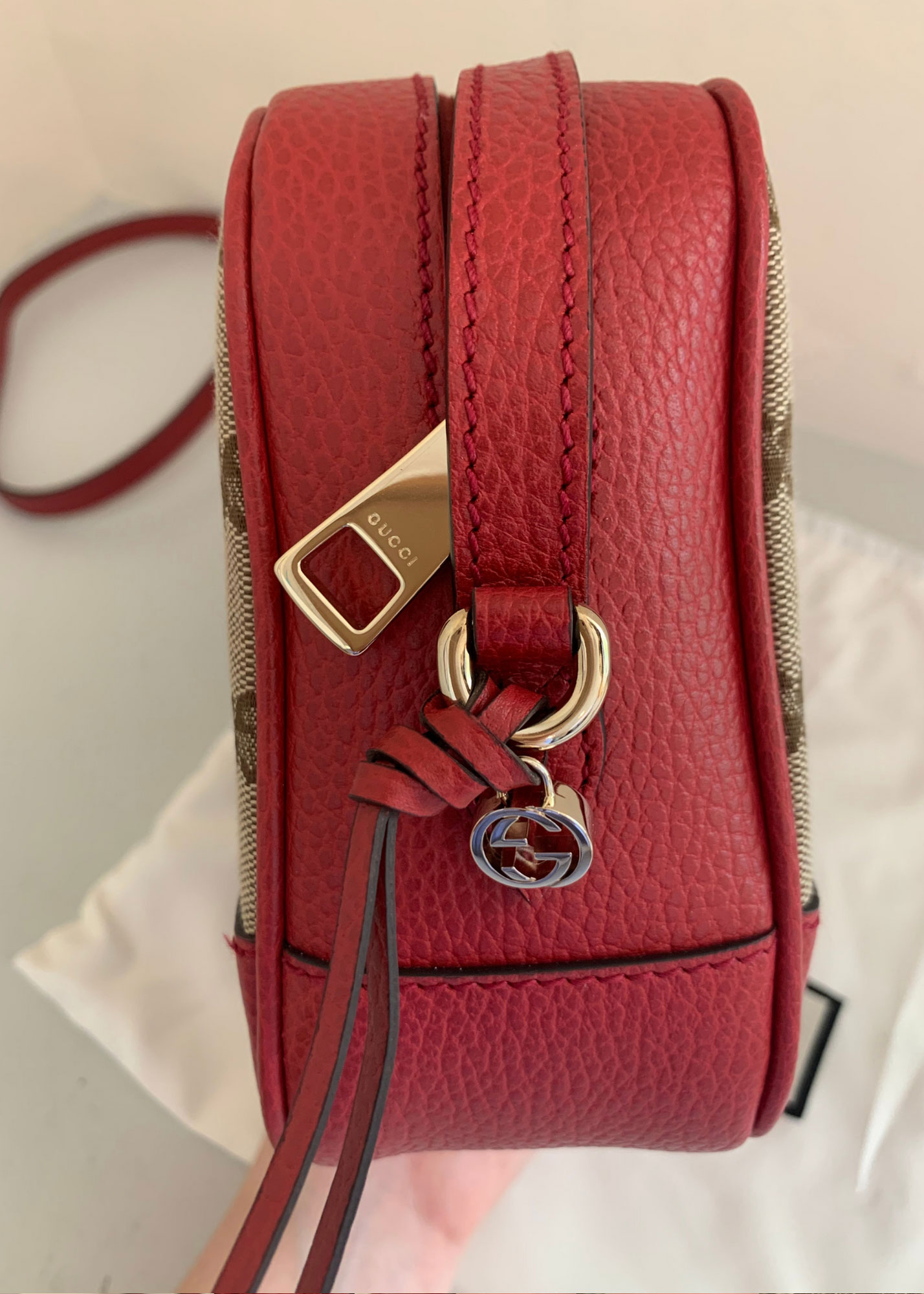Gucci GG Supreme Bree Camera Crossbody Bag in Red NEW - J'adore Fashion ...