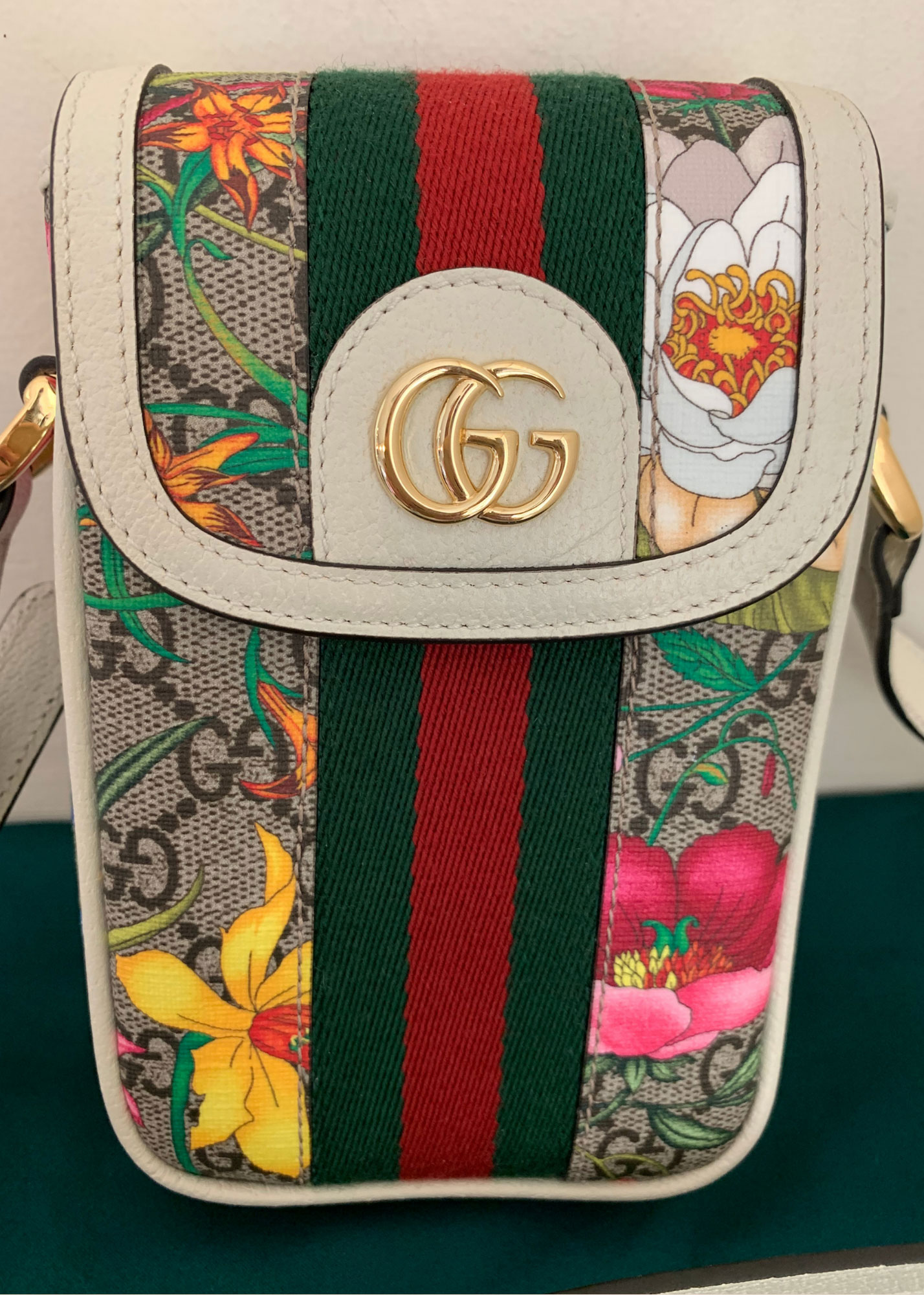 Gucci Ophidia GG Supreme Crossbody Bag