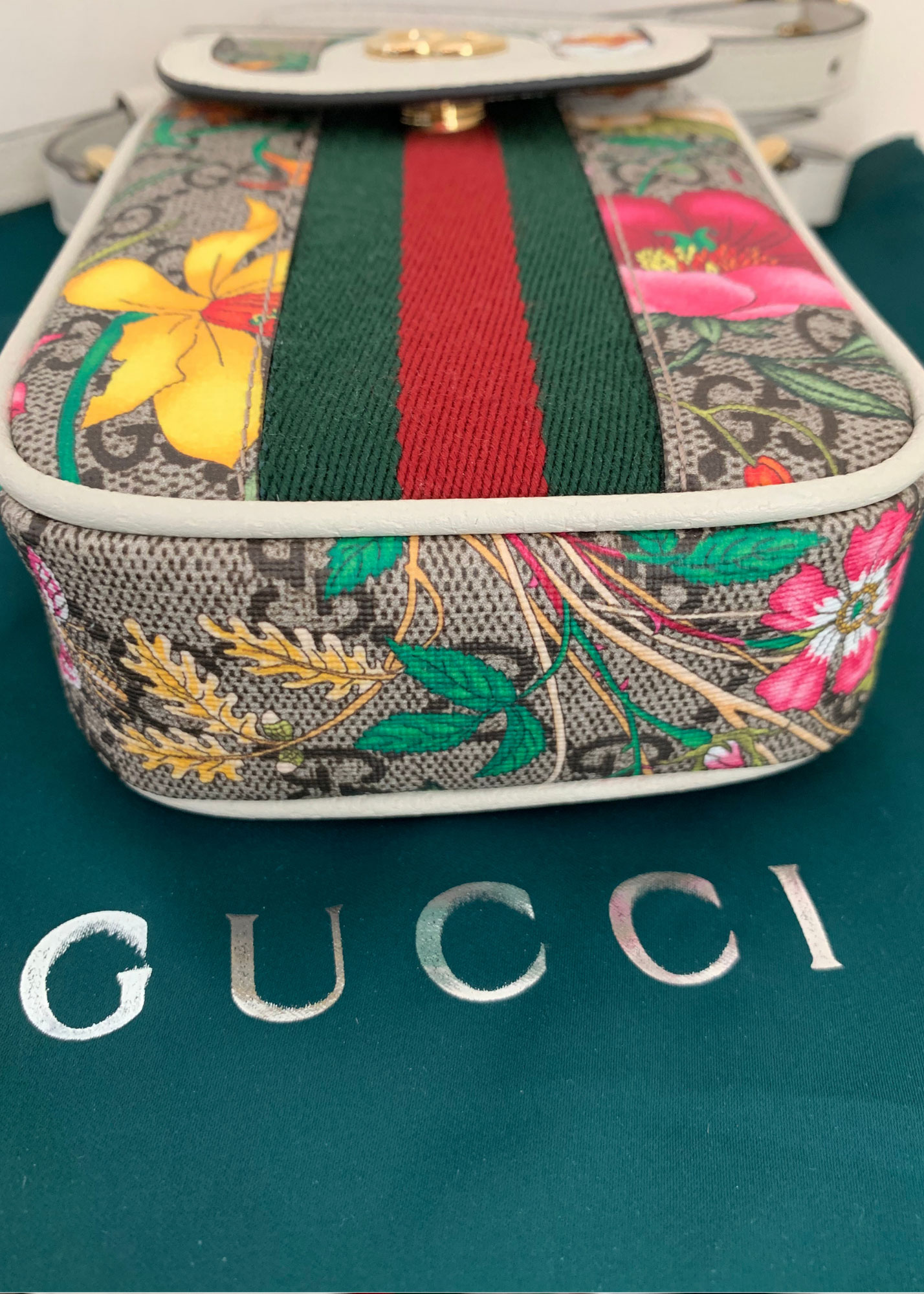 Gucci Ophidia GG Supreme Pouch NEW - J'adore Fashion Boutique